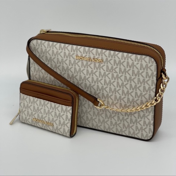 Michael Kors EW Crossbody Bag & Case Card - Picture 7 of 15